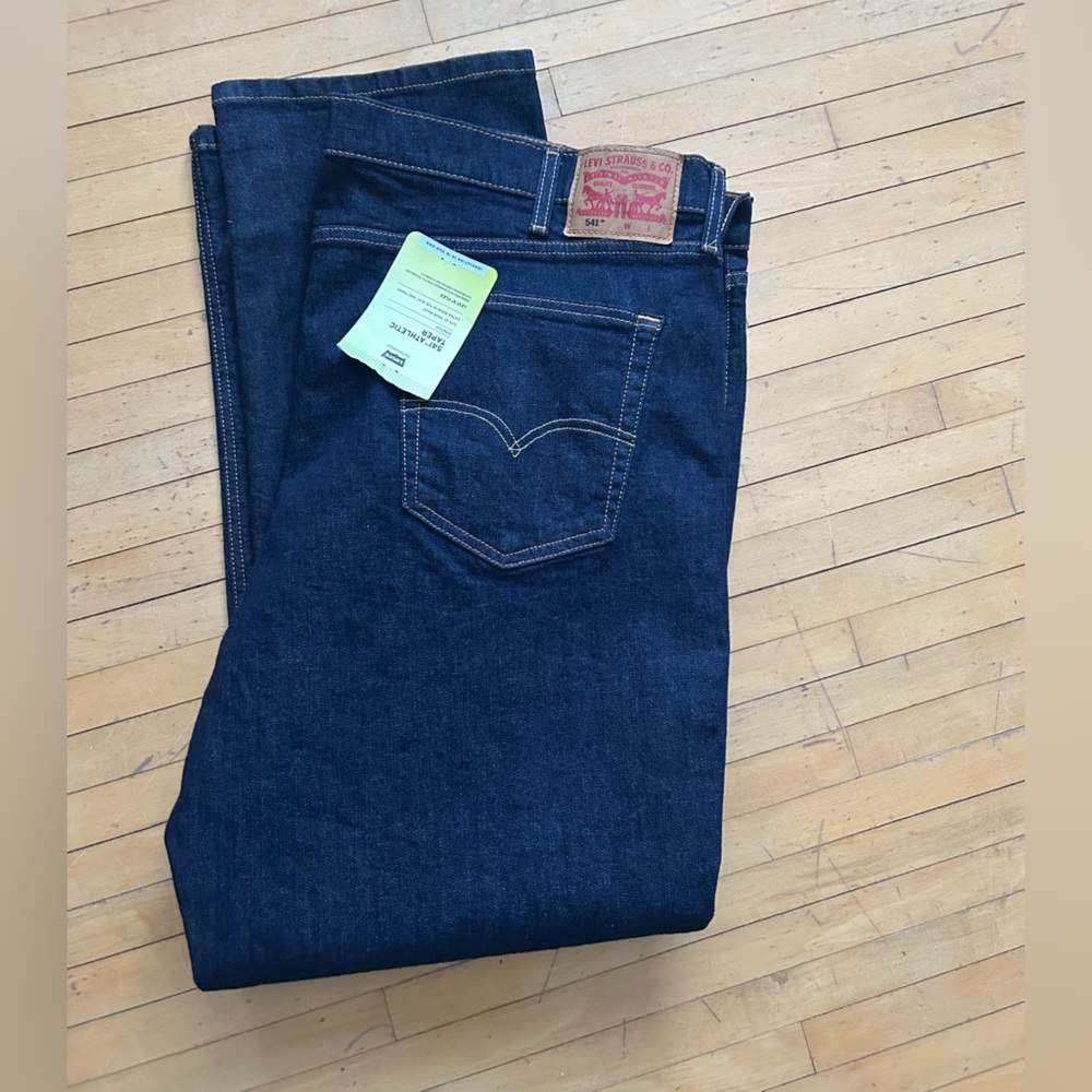 NWT LEVIS 541 48X34 - Picture 1 of 9